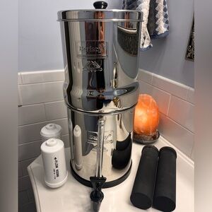 Berkey travel water filter system 1.5 gallons